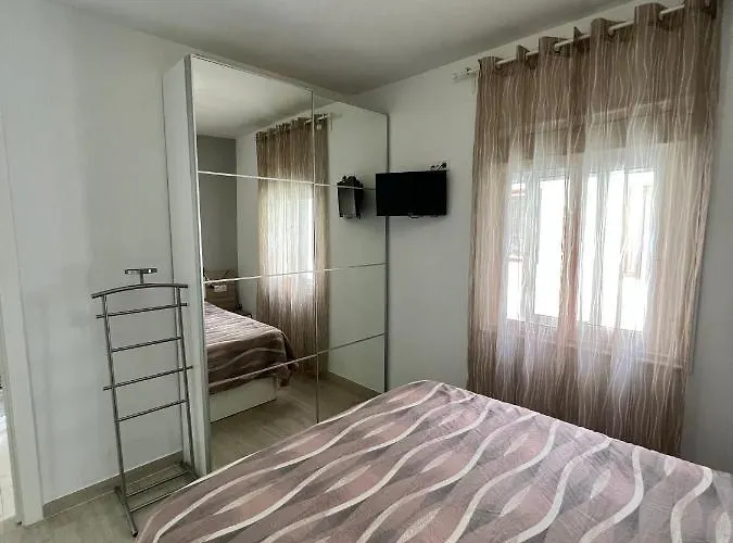 Apartmán Cristianos ||